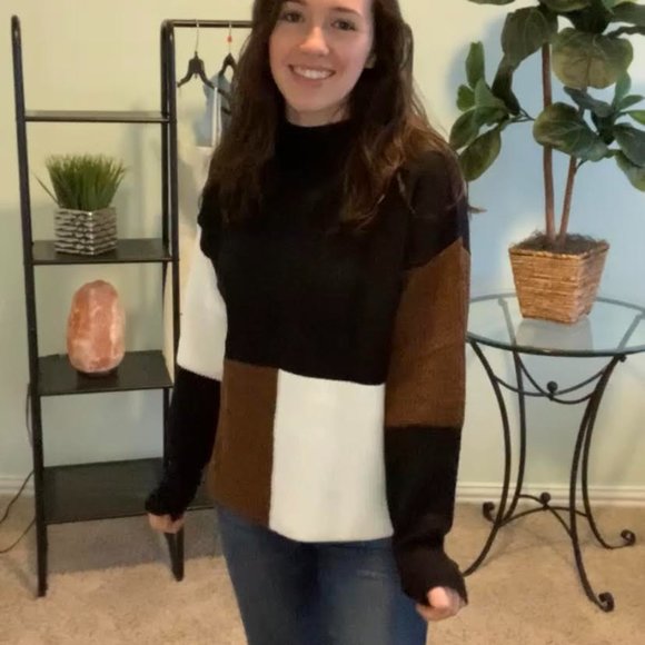 Color Block Sweater - Picture 3 of 4